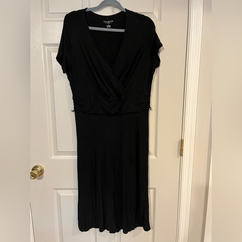 Talbots Women’s Vneck Classic Black Midi Dress Size X